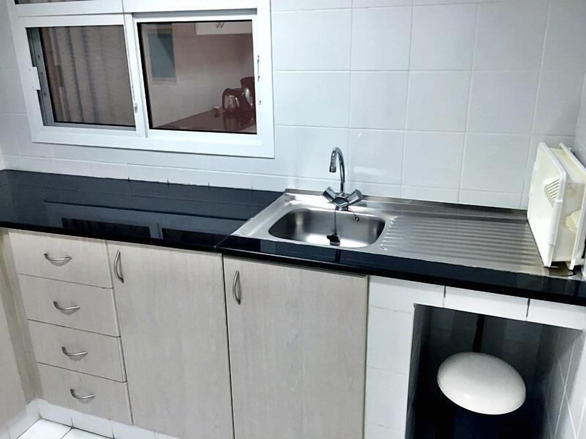 Midan Hotel Suites Muskat Bagian luar foto