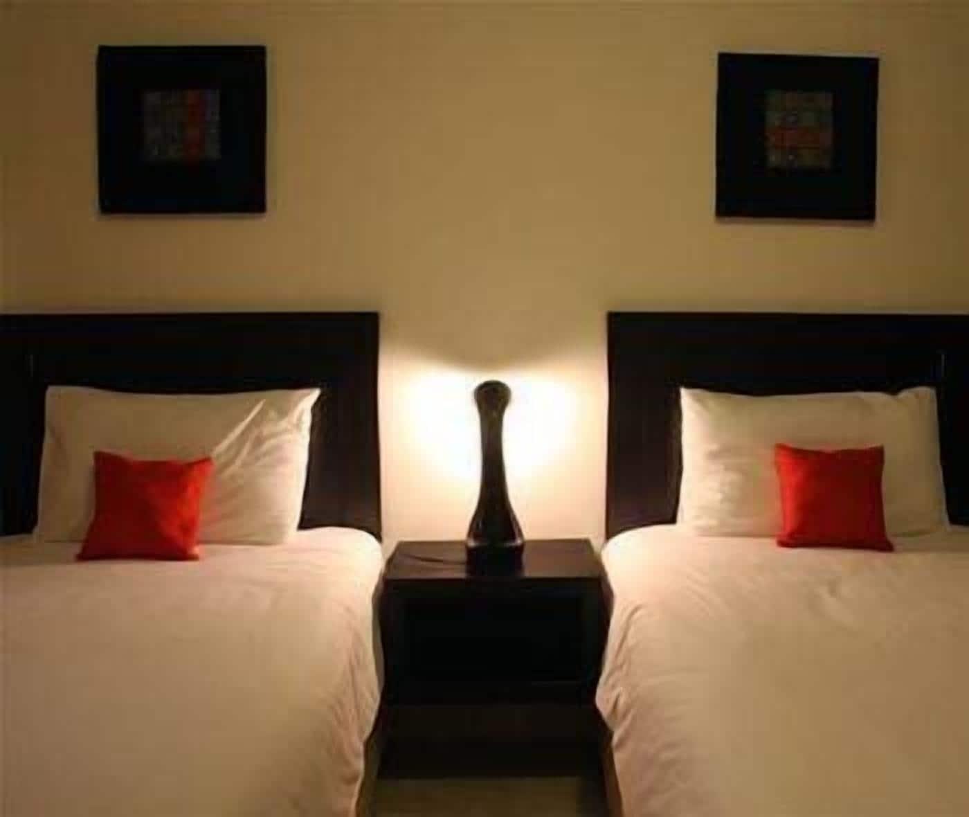 Midan Hotel Suites Muskat Bagian luar foto
