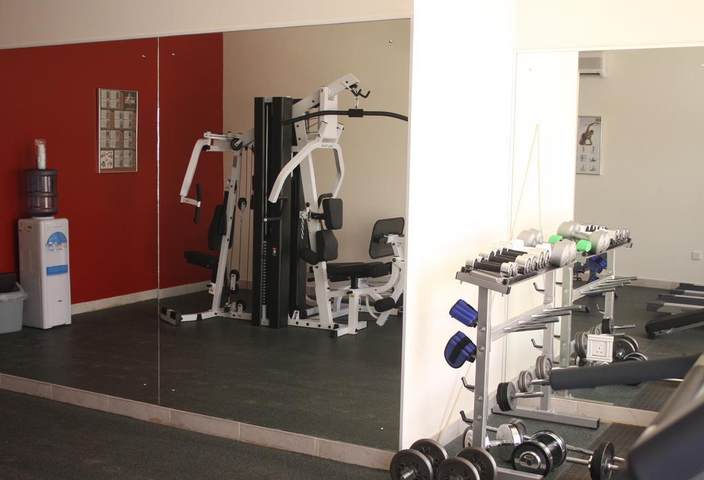 Midan Hotel Suites Muskat Bagian luar foto